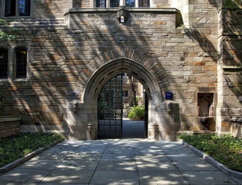 Features of U.S. research universities
